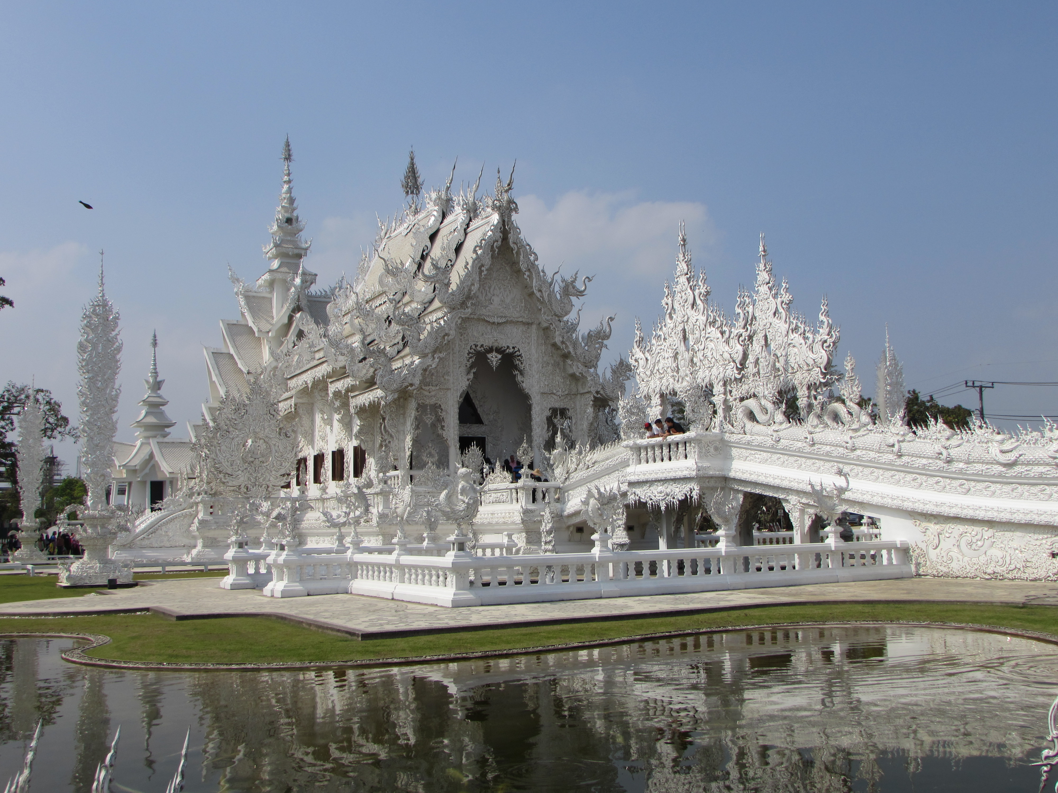 white temple Chiang Rai
