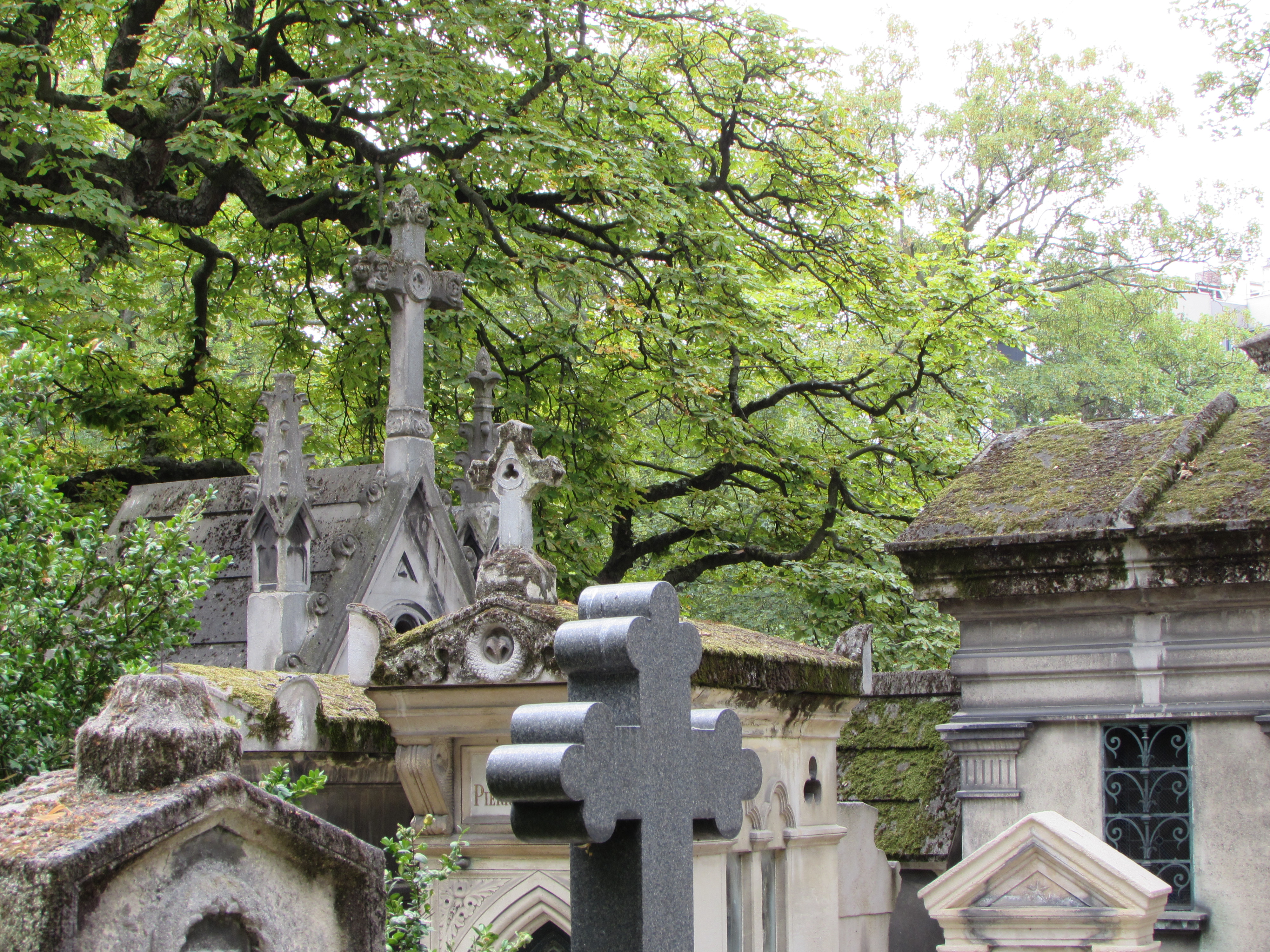 Paris Pere Lachaise cemetery