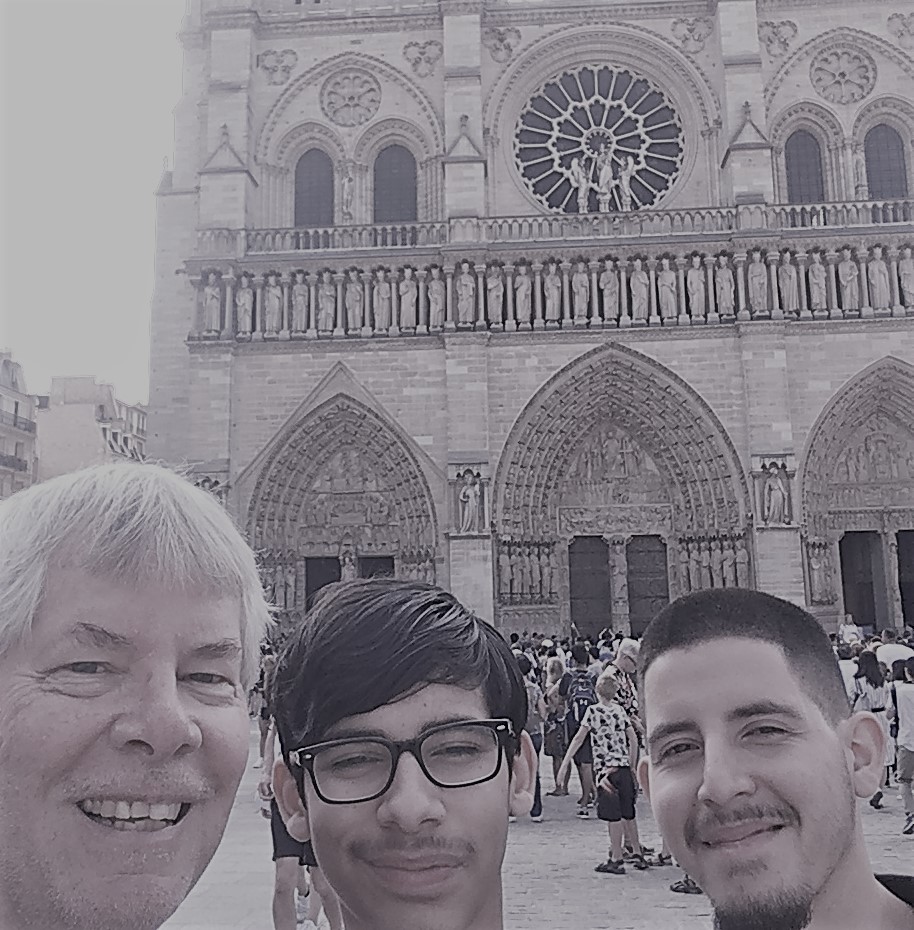 Paris us BW Selfie